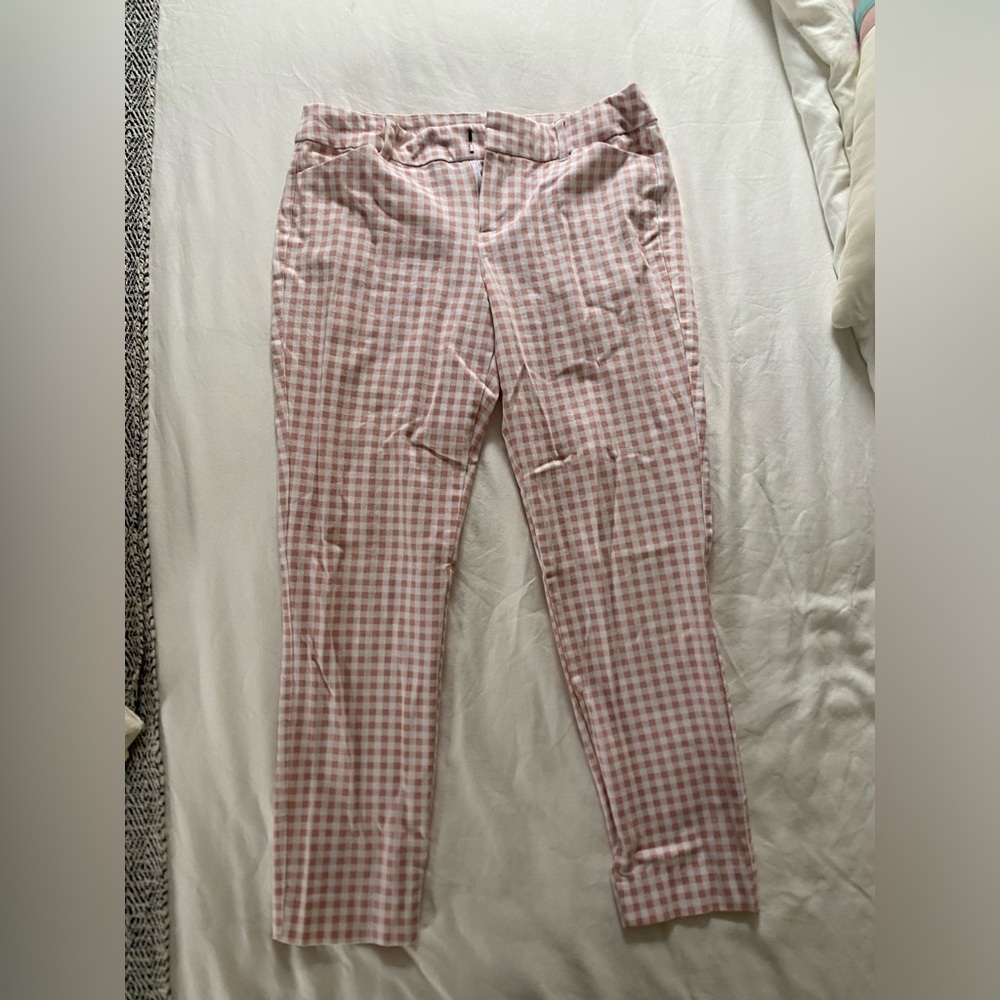 Pink gingham cropped pants
